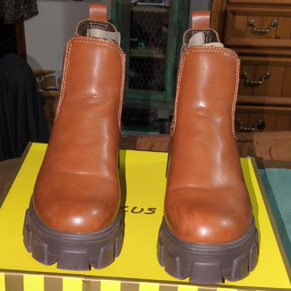 Circus by Sam Edelman / Danielle / Platform Brown Ankle Booties